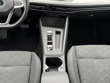 VW Golf Variant VIII 2.0 TDI DSG Life  Navi AHK Key