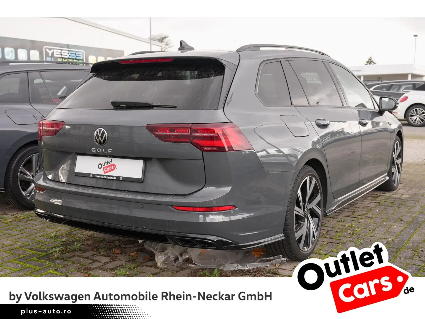 VW Golf VIII Variant 2.0 TSI R-Line DSG Navi Kamera