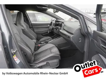 VW Golf VIII Variant 2.0 TSI R-Line DSG Navi Kamera