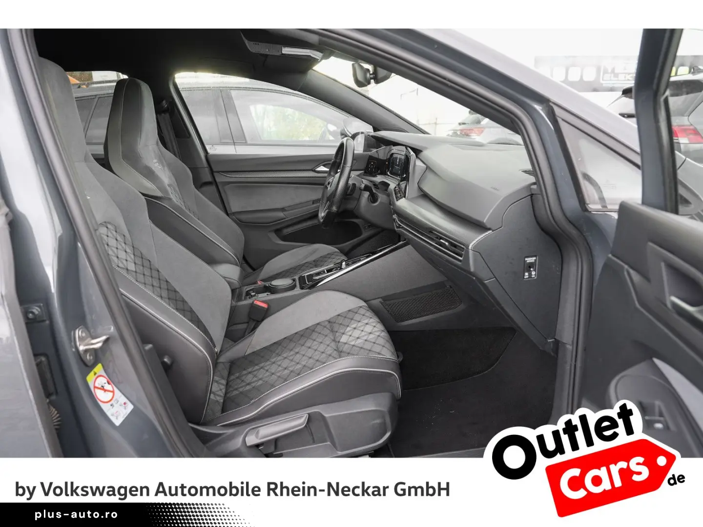 VW Golf VIII Variant 2.0 TSI R-Line DSG Navi Kamera