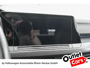 VW Golf VIII Variant 2.0 TSI R-Line DSG Navi Kamera