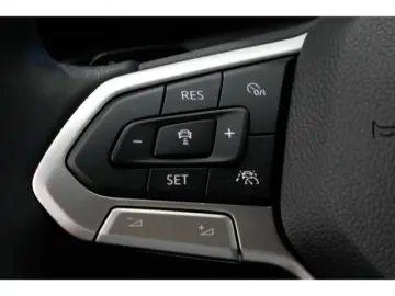 VW Golf Style 2.0 TSI DSG Style AHK Kamera Navi SHZ