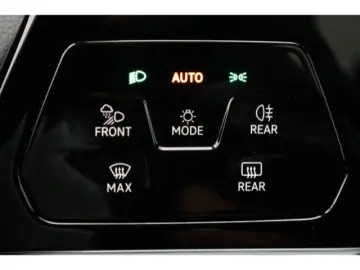 VW Golf Style 2.0 TSI DSG Style AHK Kamera Navi SHZ