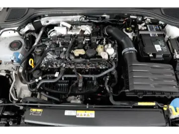 VW Golf Style 2.0 TSI DSG Style AHK Kamera Navi SHZ