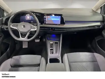 VW Golf VIII Style 2.0 TSI DSG 140kW - Kamera uvm.