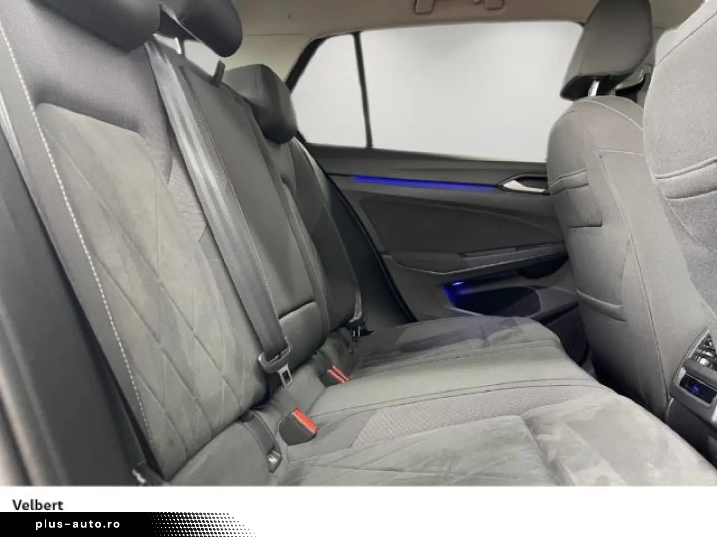 VW Golf VIII Style 2.0 TSI DSG 140kW - Kamera uvm.