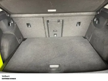 VW Golf VIII Style 2.0 TSI DSG 140kW - Kamera uvm.