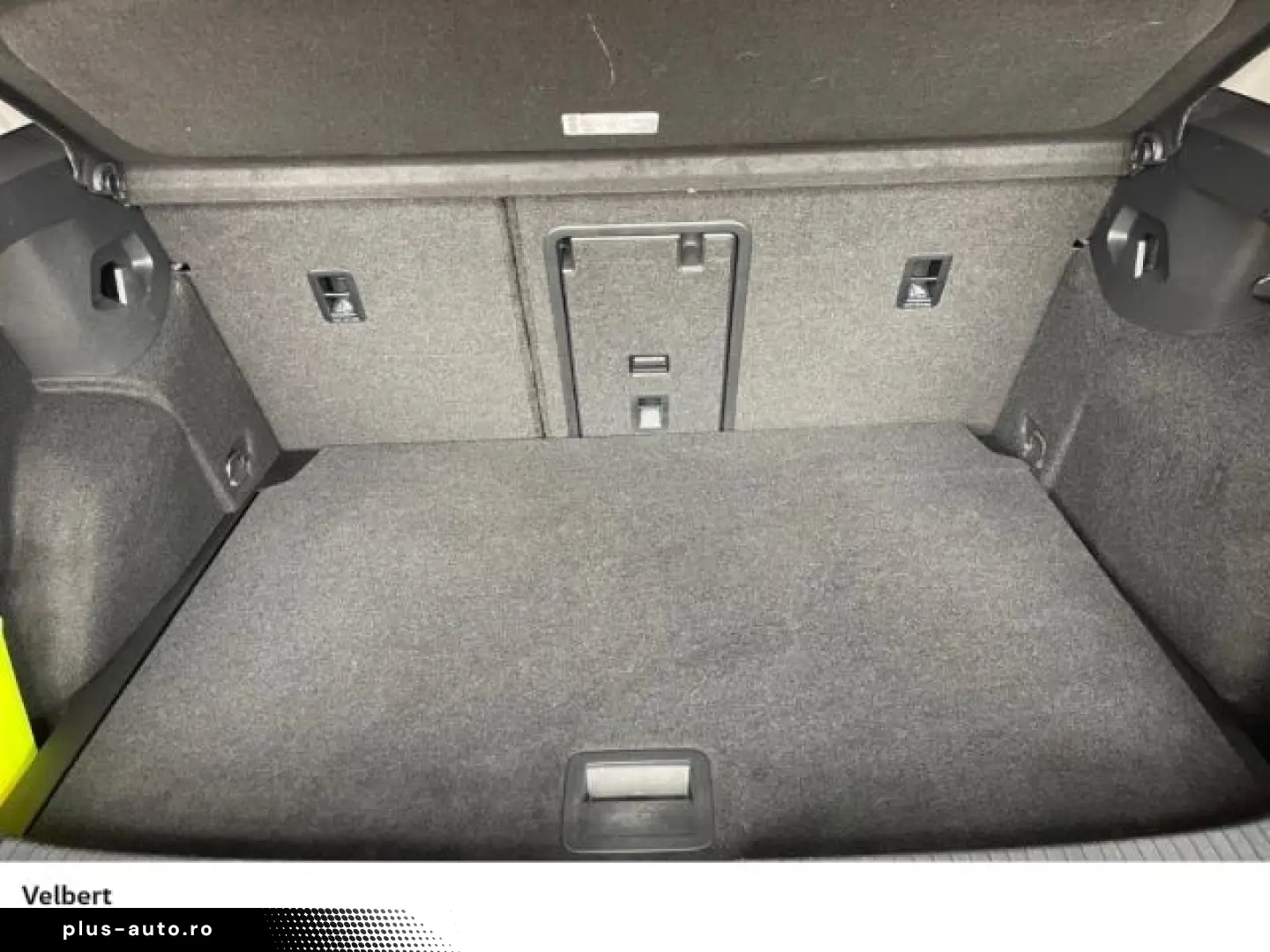 VW Golf VIII Style 2.0 TSI DSG 140kW - Kamera uvm.