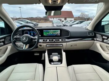 MERCEDES-BENZ GLS 450