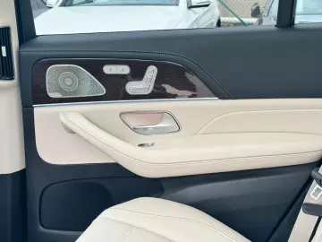 MERCEDES-BENZ GLS 450