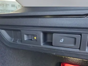 VW Passat Variant 2.0 TDI 4Motion AHK Standheizung