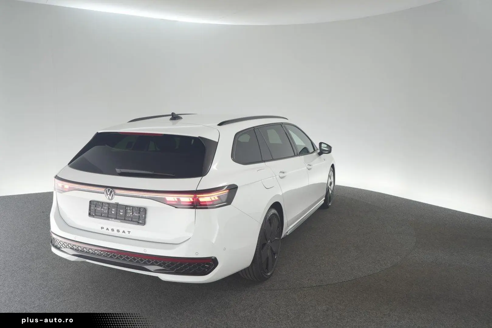 VW PASSAT 2.0 TDI 4Motion DSG R-Line ACC IQ.LIGHT