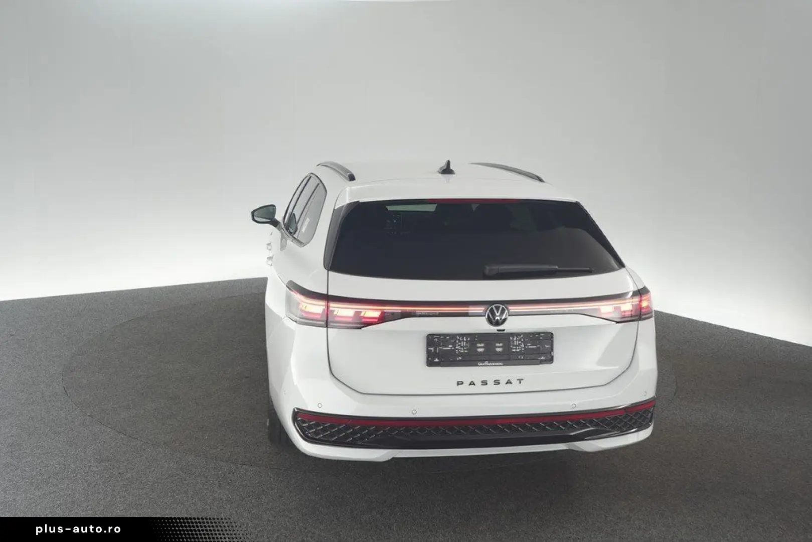 VW PASSAT 2.0 TDI 4Motion DSG R-Line ACC IQ.LIGHT