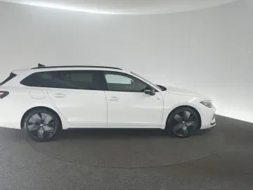 VW PASSAT 2.0 TDI 4Motion DSG R-Line ACC IQ.LIGHT