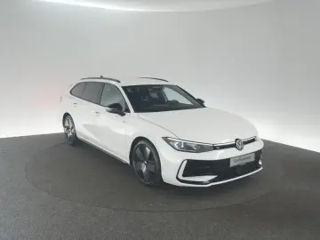 VW PASSAT 2.0 TDI 4Motion DSG R-Line ACC IQ.LIGHT