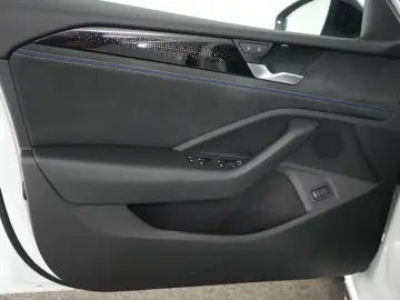 VW PASSAT 2.0 TDI 4Motion DSG R-Line ACC IQ.LIGHT