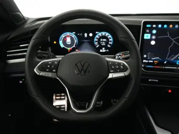 VW PASSAT 2.0 TDI 4Motion DSG R-Line ACC IQ.LIGHT