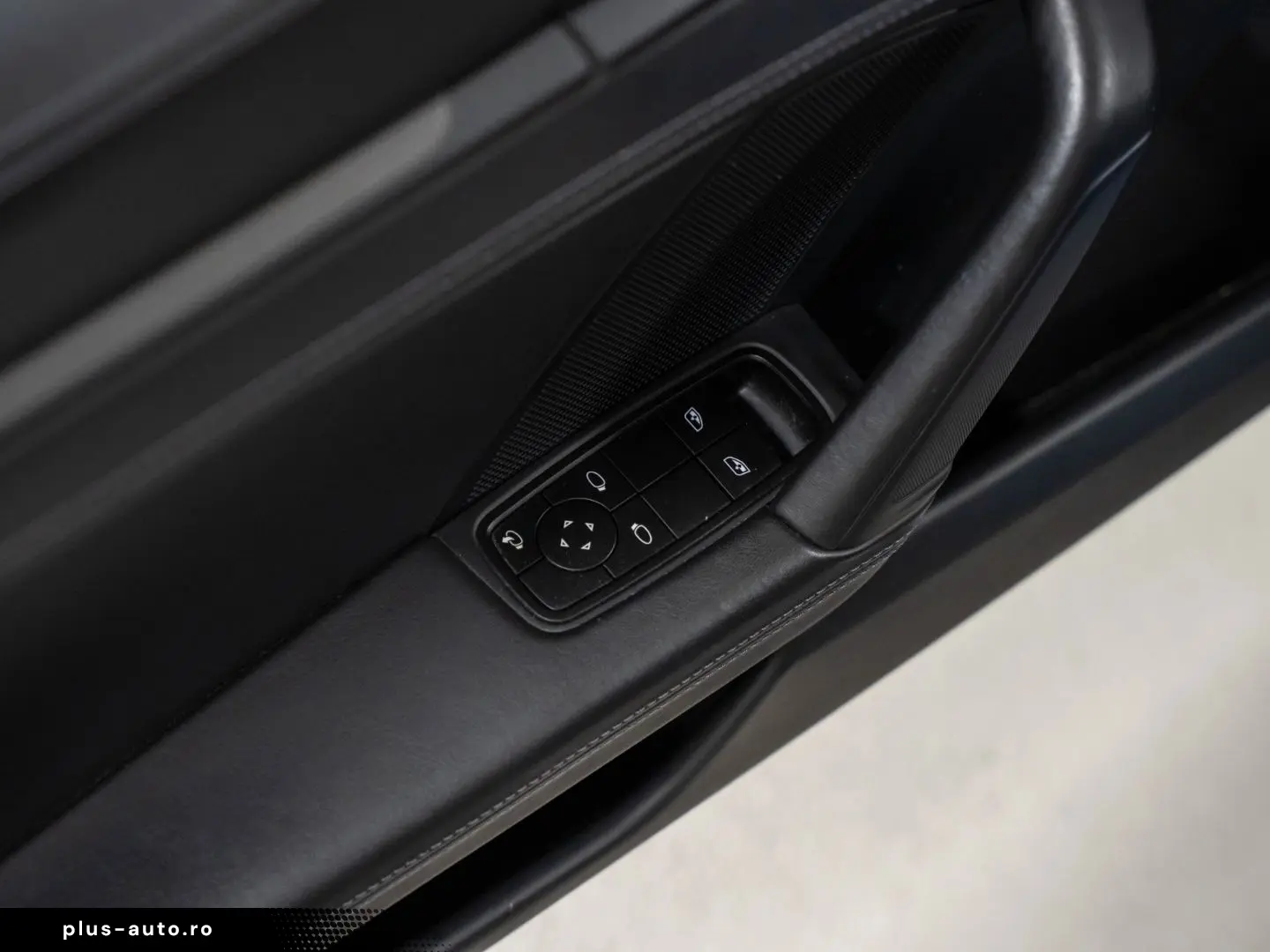 PORSCHE 911 Targa 4 GTS BOSE Surround View InnoDrive