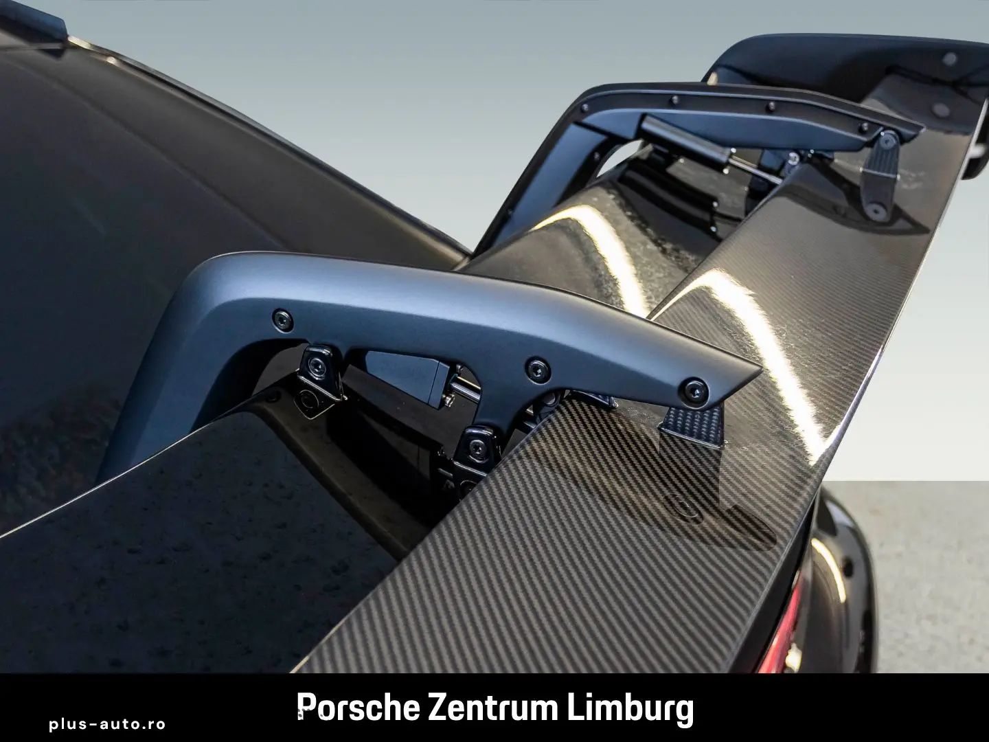 PORSCHE 992 911 GT3 RS Clubsportpaket Weissach-Paket LED