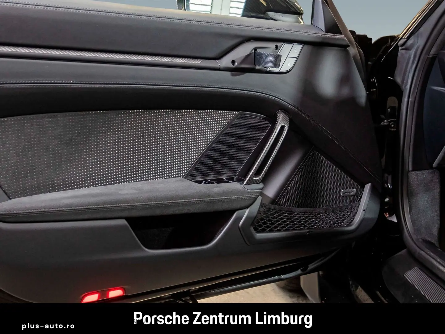 PORSCHE 992 911 GT3 RS Clubsportpaket Weissach-Paket LED