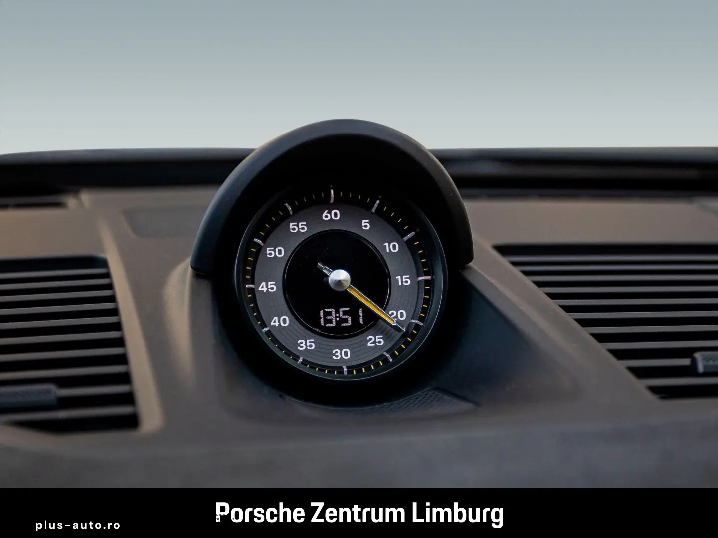 PORSCHE 992 911 GT3 RS Clubsportpaket Weissach-Paket LED