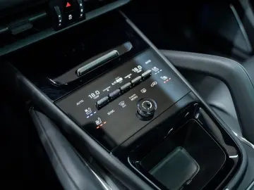 PORSCHE Cayenne Turbo E-Hybrid Coupé