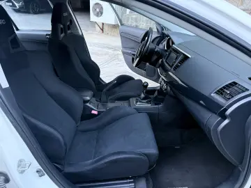 MITSUBISHI LANCER EVOLUTION 10 - MANUAL