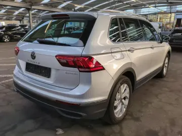 VW Tiguan Life eHyb Massag LED Kamera 4xSH Winterpa