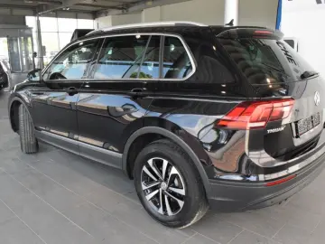 VW Tiguan IQ.DRIVE 1.5 TSI DSG NAVI PDC LED Klima