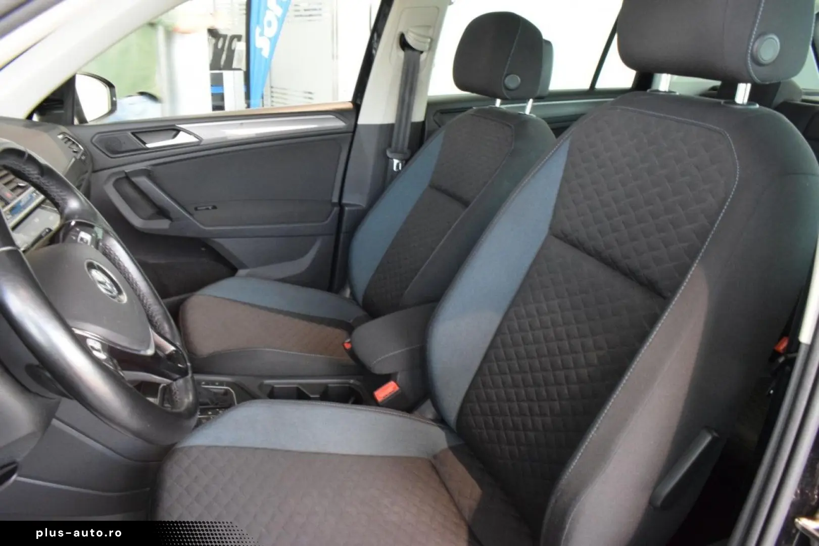 VW Tiguan IQ.DRIVE 1.5 TSI DSG NAVI PDC LED Klima