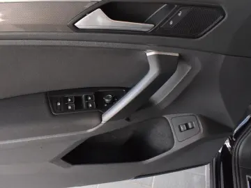 VW Tiguan IQ.DRIVE 1.5 TSI DSG NAVI PDC LED Klima