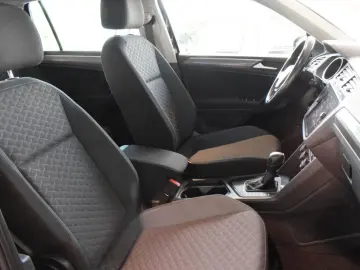 VW Tiguan IQ.DRIVE 1.5 TSI DSG NAVI PDC LED Klima