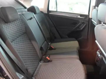 VW Tiguan IQ.DRIVE 1.5 TSI DSG NAVI PDC LED Klima