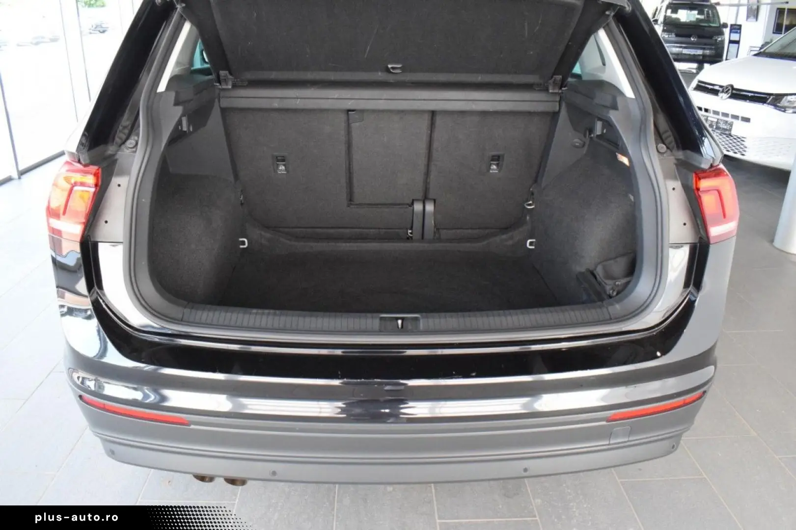 VW Tiguan IQ.DRIVE 1.5 TSI DSG NAVI PDC LED Klima