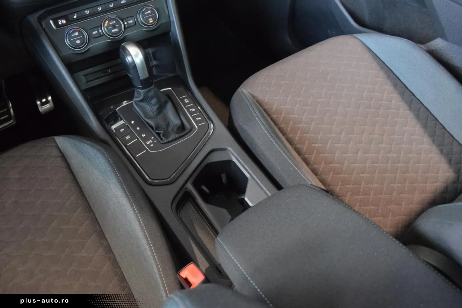 VW Tiguan IQ.DRIVE 1.5 TSI DSG NAVI PDC LED Klima