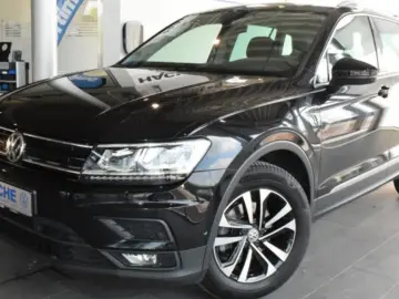 VW Tiguan IQ.DRIVE 1.5 TSI DSG NAVI PDC LED Klima