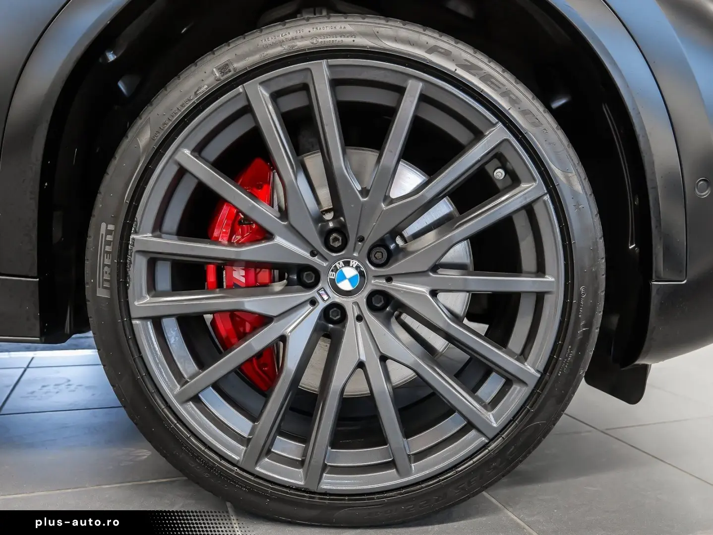 BMW X6 M50i BLACK VERMILION