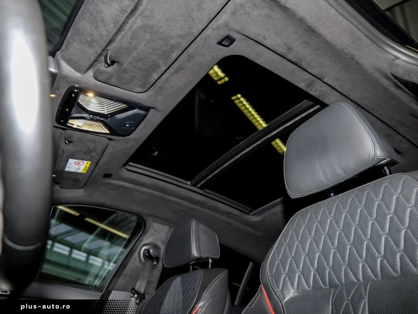 BMW X6 M50i BLACK VERMILION