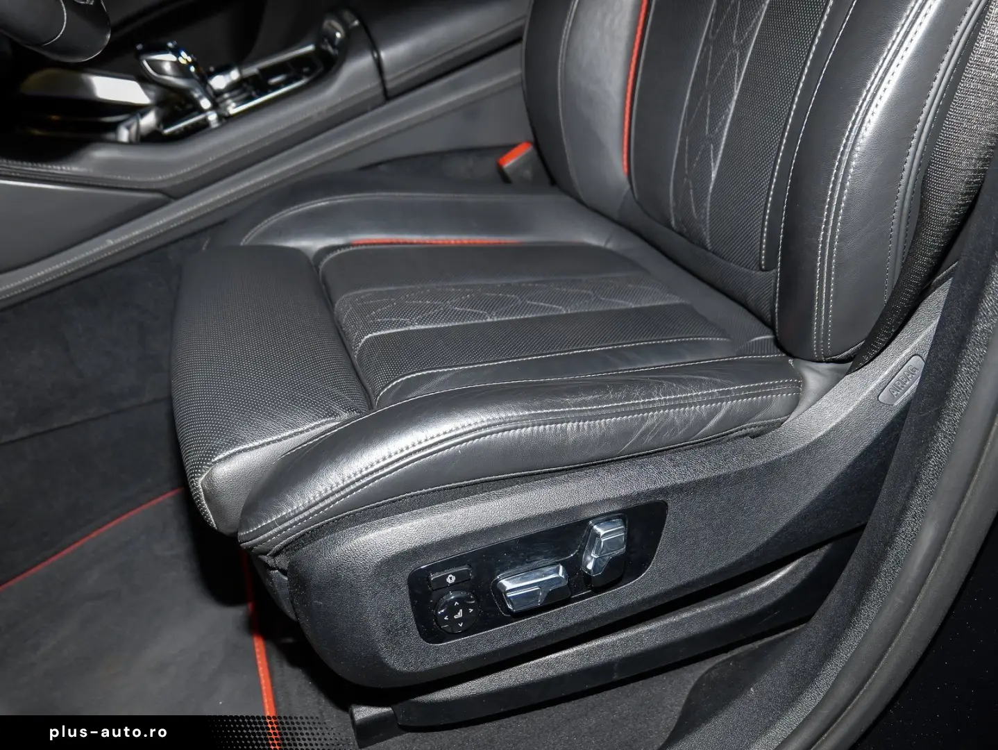 BMW X6 M50i BLACK VERMILION