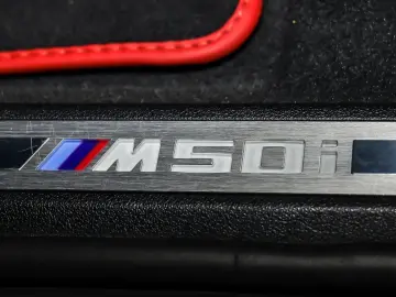 BMW X6 M50i BLACK VERMILION