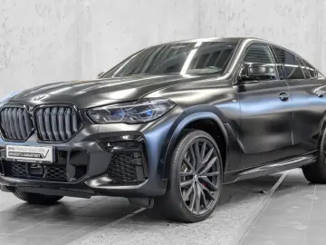 BMW X6 M50i BLACK VERMILION