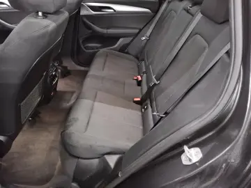 BMW X3 xDrive30e Advantage Navi PDC LED Panorama