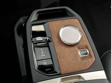 BMW iX xDrive50 M Sport