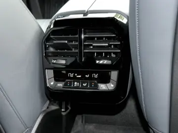 BMW iX xDrive50 M Sport