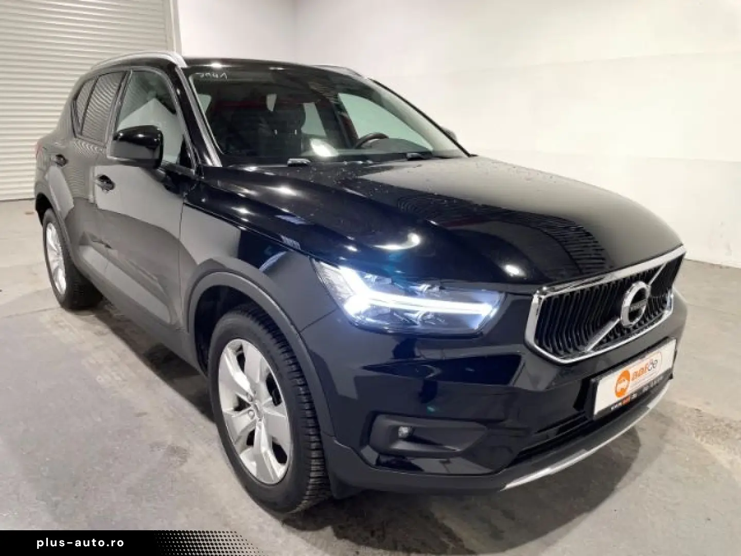 VOLVO XC40 T3 Momentum Pro Automatik LED Navi Pano PDC