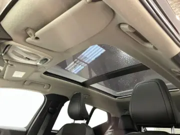 VOLVO XC40 T3 Momentum Pro Automatik LED Navi Pano PDC