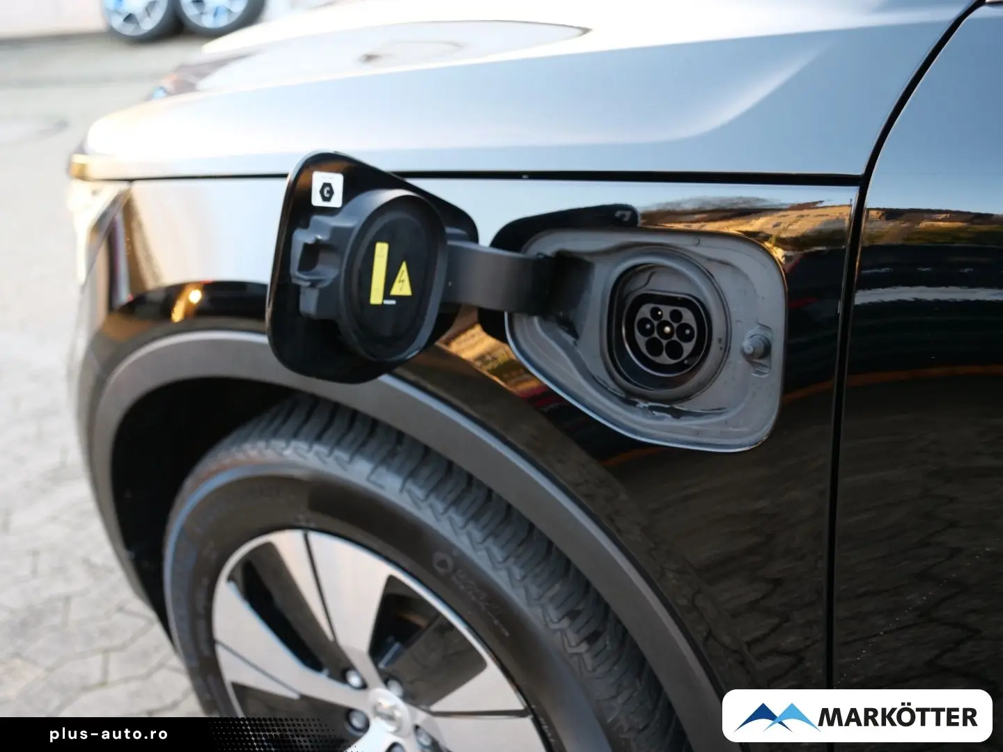 VOLVO XC40 T4 Recharge Core STHZ AHK CAM SHZ LHZ