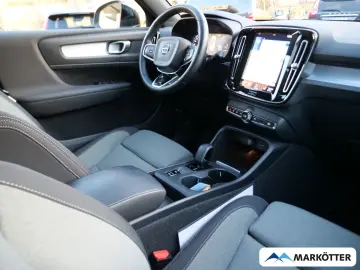 VOLVO XC40 T4 Recharge Core STHZ AHK CAM SHZ LHZ