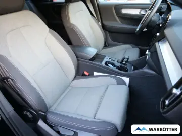 VOLVO XC40 T4 Recharge Core STHZ AHK CAM SHZ LHZ