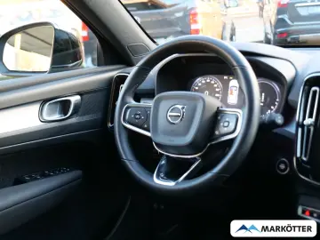 VOLVO XC40 T4 Recharge Core STHZ AHK CAM SHZ LHZ